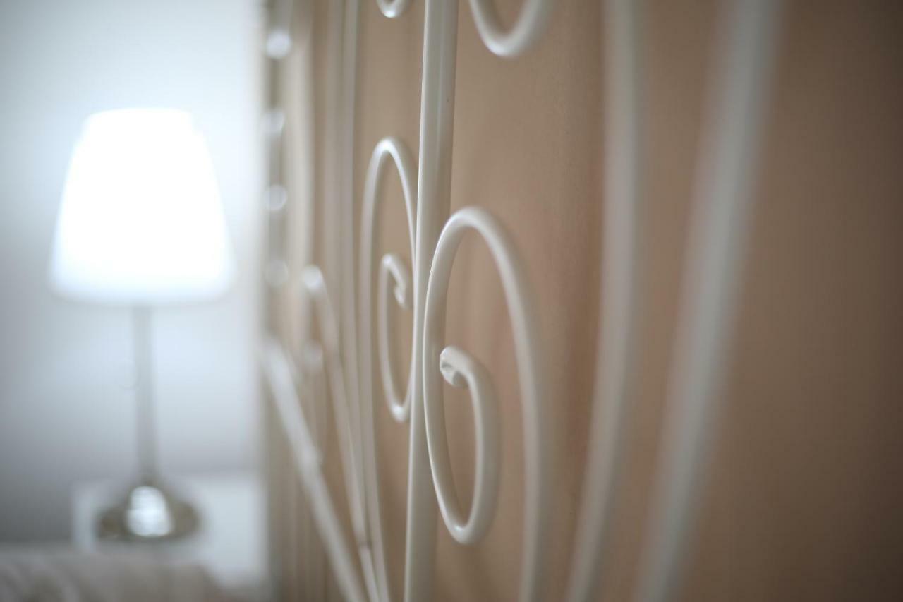 Bed and Breakfast Antichi Soffitti CTA Exterior foto