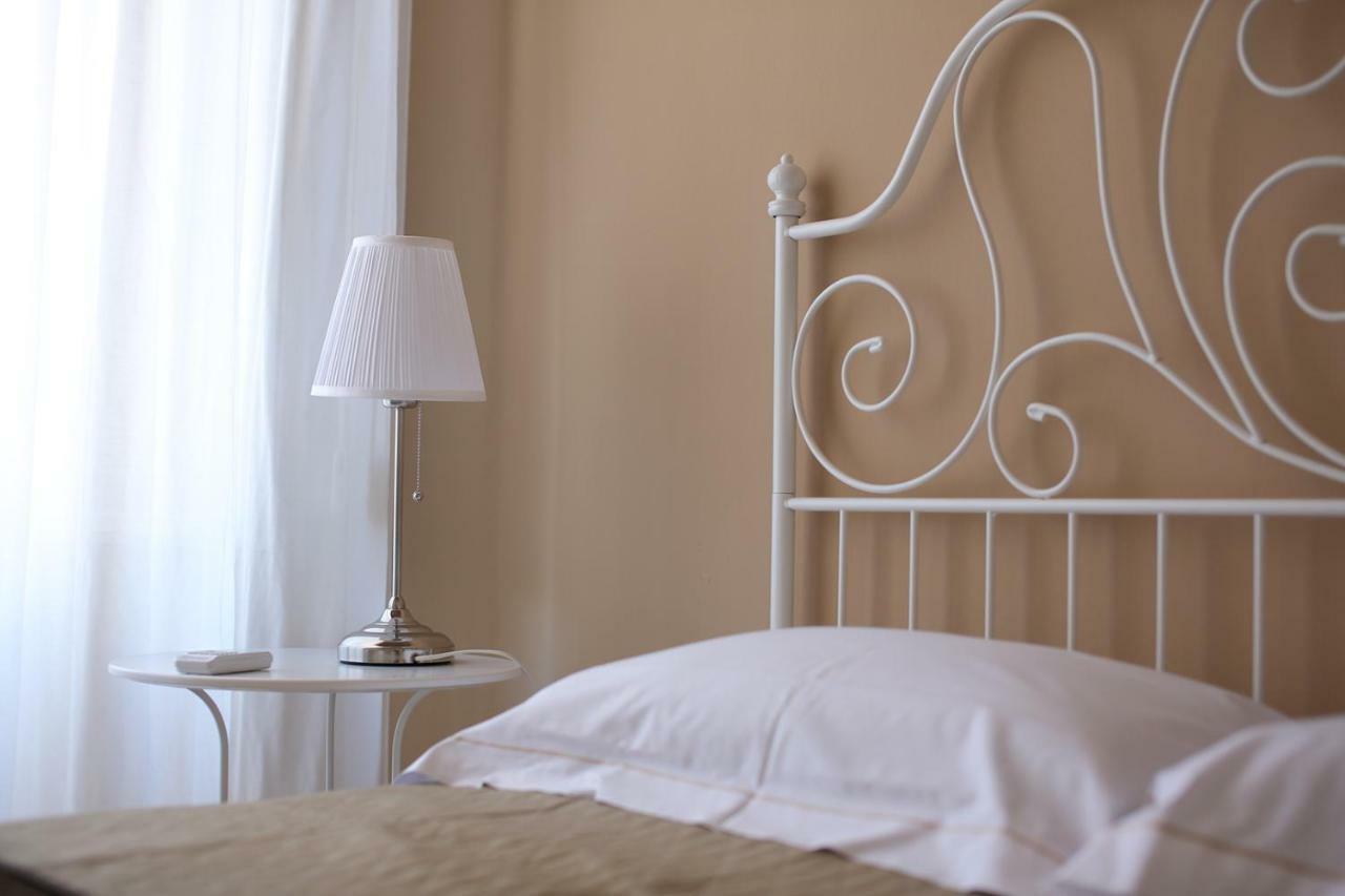 Bed and Breakfast Antichi Soffitti CTA Exterior foto