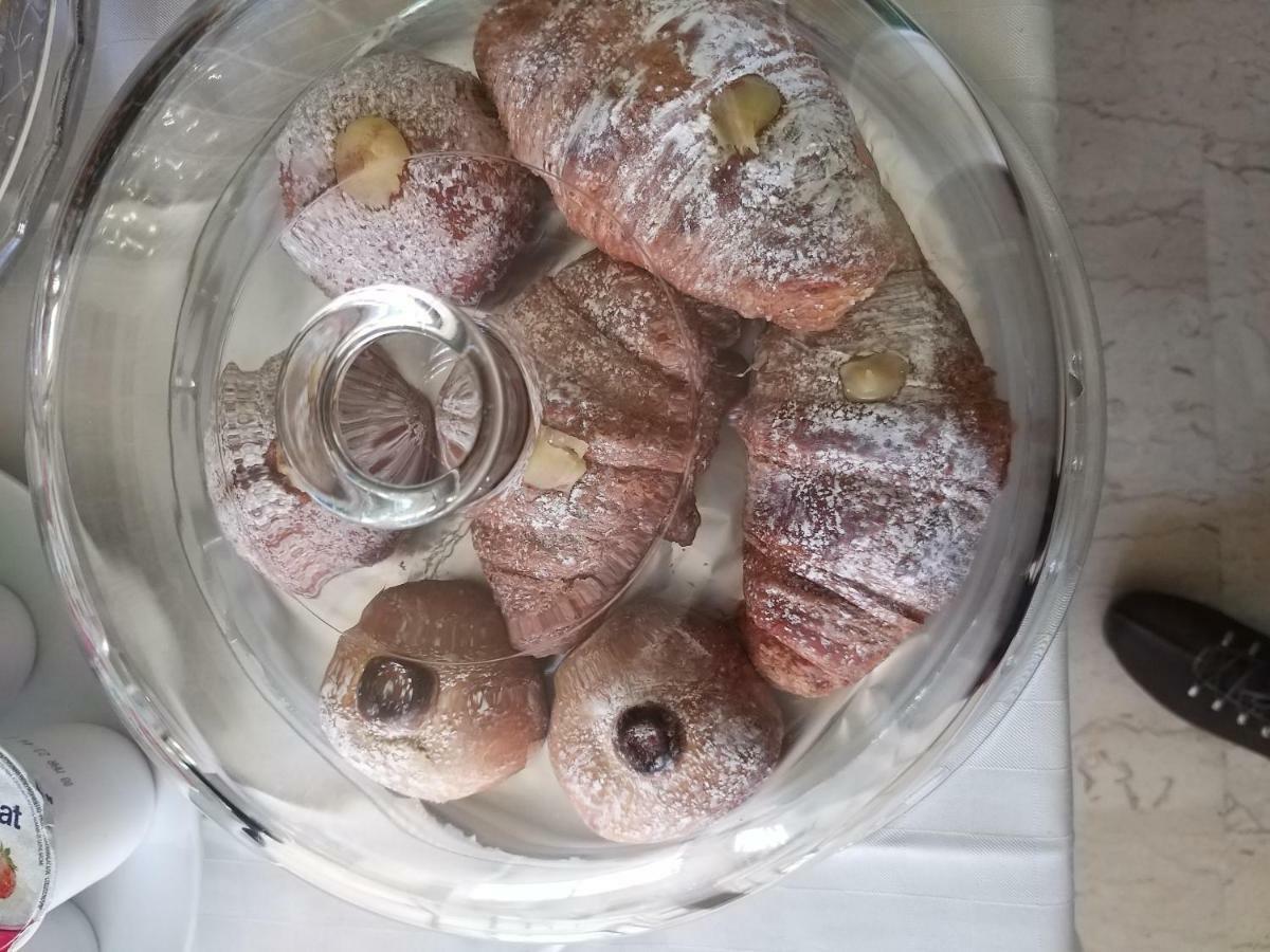 Bed and Breakfast Antichi Soffitti CTA Exterior foto